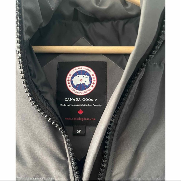 Canada Goose Parka - Picture 3 of 6